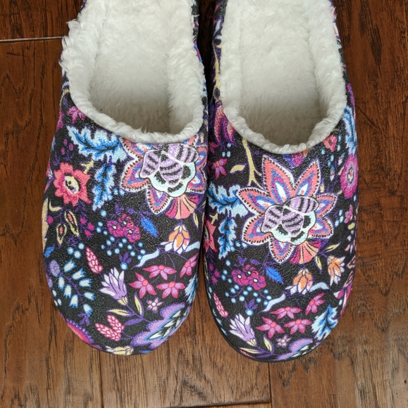 Vera Bradley Slippers